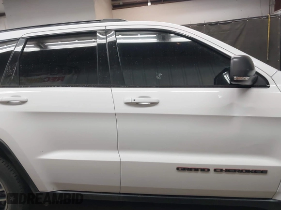 2020 Jeep Grand Cherokee Trailhawk с VIN 1C4RJFLT0LC109879, выставлен на аукционе IAAI как лот 42057173 с пробегом 82 913 миль миль и . История ставок и продаж доступна на DreamBid. Изображение 13.