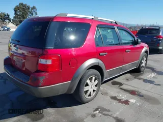 2005 Ford Freestyle SE with VIN 1FMZK04105GA30548, listed as a IAAI auction lot 41422368 with 258,791 mi miles. Bid and sale history available at carsss.com. Image 4.