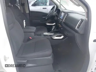 2022 Nissan Frontier Pro-4X z VIN 1N6ED1EK9NN608309, wystawiony jako IAAI lot #41417258 z przebiegiem 33 615 mil mil oraz . Historia ofert i sprzedaży dostępna na DreamBid. Obrazek 5.