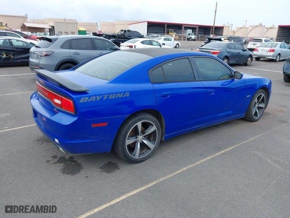 2013 Dodge Charger RT Max with VIN 2C3CDXCT6DH715161, listed as a IAAI auction lot 41831964 with 121,077 mi miles. Bid and sale history available at carsss.com. Image 4.