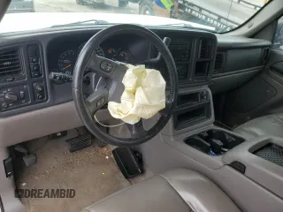 2005 Chevrolet Suburban LT with VIN 1GNFK16Z85J134683, listed as a Copart auction lot 71528434 with 233,134 mi miles and Salvage Title. Bid and sale history available at carsss.com. Image 8.
