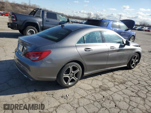 2018 Mercedes-Benz CLA 250 z VIN WDDSJ4GBXJN529406, wystawiony jako Copart lot #51940225 z przebiegiem 98 444 mil mil oraz Czysty tytuł • Clean title. Historia ofert i sprzedaży dostępna na DreamBid. Obrazek 3.
