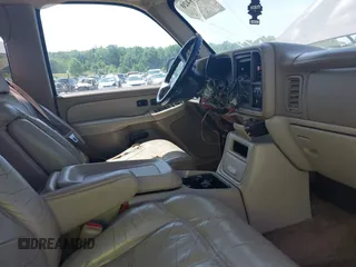 2001 Chevrolet Tahoe LS z VIN 1GNEC13T11J253789, wystawiony jako IAAI lot #42149420 z przebiegiem Nie podano mil oraz . Historia ofert i sprzedaży dostępna na DreamBid. Obrazek 5.