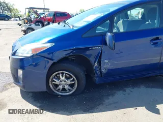 2010 Toyota Prius II with VIN JTDKN3DUXA0145833, listed as a IAAI auction lot 41992320 with 196,086 mi miles. Bid and sale history available at carsss.com. Image 6.