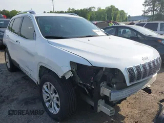 2019 Jeep Cherokee Latitude z VIN 1C4PJMCB3KD425451, wystawiony jako IAAI lot #42028877 z przebiegiem 109 432 mil mil oraz . Historia ofert i sprzedaży dostępna na DreamBid. Obrazek 1.