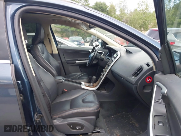 2010 Volvo XC60 3.0T with VIN YV4992DZ4A2032518, listed as a IAAI auction lot 42638130 with 169,121 mi miles and . Bid and sale history available at DreamBid. Image 5.