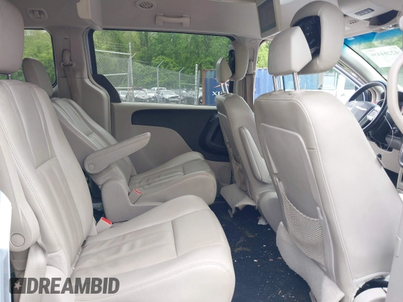2013 Chrysler Town & Country Touring with VIN 2C4RC1BG6DR526577, listed as a IAAI auction lot 42204456 with 179,696 mi miles and . Bid and sale history available at DreamBid. Image 8.