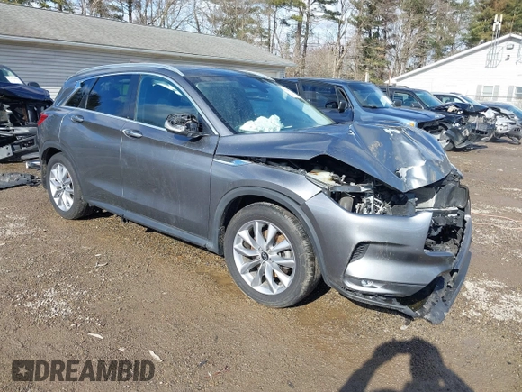 2020 Infiniti QX50 Luxe z VIN 3PCAJ5M38LF112019, wystawiony jako IAAI lot #41395539 z przebiegiem 35 908 mil mil oraz . Historia ofert i sprzedaży dostępna na DreamBid. Obrazek 1.