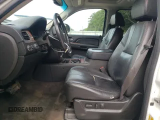 2008 Chevrolet Suburban LTZ with VIN 1GNFK16308R254513, listed as a Copart auction lot 62573335 with 228,421 mi miles and Salvage title. Bid and sale history available at DreamBid. Image 7.