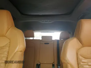 2022 Audi RS Q8 z VIN WU1ARBF17ND007066, wystawiony jako Copart lot #53830164 z przebiegiem 26 261 mil mil oraz Szkody całkowita. Historia ofert i sprzedaży dostępna na DreamBid. Obrazek 10.