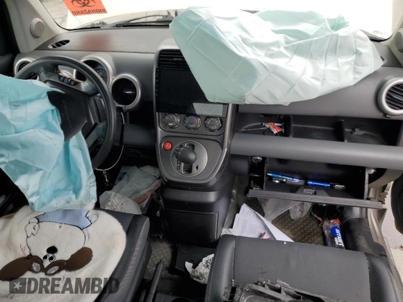 2003 Honda Element EX with VIN 5J6YH28593L008599, listed as a Copart auction lot 58796085 with 203,277 mi miles and Salvage title. Bid and sale history available at DreamBid. Image 8.