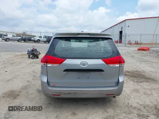 2014 Toyota Sienna L z VIN 5TDZK3DC5ES524062, wystawiony jako IAAI lot #42601245 z przebiegiem 130 892 mil mil oraz . Historia ofert i sprzedaży dostępna na DreamBid. Obrazek 16.