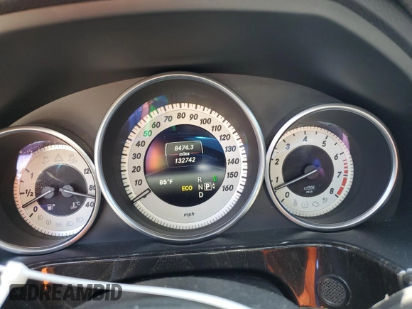 2014 Mercedes-Benz E 350 Luxury with VIN WDDHF8JBXEA981753, listed as a Copart auction lot 60556625 with 132,742 mi miles and Salvage title. Bid and sale history available at DreamBid. Image 9.