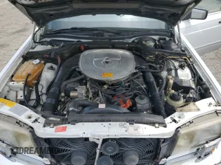 1990 Mercedes-Benz 560 z VIN WDBCA39E7LA505105, wystawiony jako Copart lot #58875015 z przebiegiem 88 261 mil mil oraz Szkoda całkowita • Salvage title. Historia ofert i sprzedaży dostępna na DreamBid. Obrazek 11.