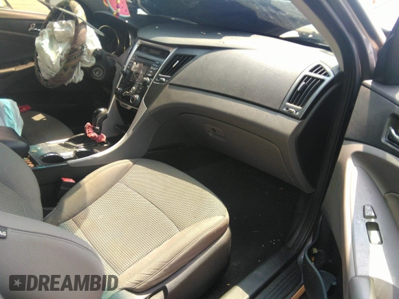 2012 Hyundai Sonata GLS PZEV with VIN 5NPEB4AC0CH377340, listed as a IAAI auction lot 36545311 with Not Provided miles. Bid and sale history available at carsss.com. Image 5.