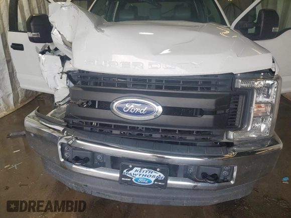 2019 Ford F-250 XL z VIN 1FT7W2B68KEF94997, wystawiony jako Copart lot #59473355 z przebiegiem Nie podano mil oraz Szkoda całkowita • Salvage title. Historia ofert i sprzedaży dostępna na DreamBid. Obrazek 11.