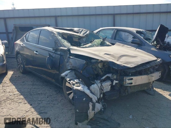 2019 Nissan Altima 2.5 SL with VIN 1N4BL4EV5KC197640, listed as a IAAI auction lot 40295883 with 160,000 mi miles. Bid and sale history available at carsss.com. Image 2.