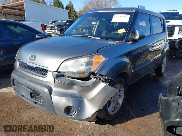 2010 Kia Soul + with VIN KNDJT2A24A7068737, listed as a IAAI auction lot 41733384 with 175,450 mi miles. Bid and sale history available at carsss.com. Image 18.