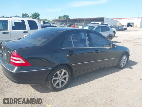 2007 Mercedes-Benz C 280 Luxury with VIN WDBRF92H67F927913, listed as a IAAI auction lot 42249769 with Not provided miles and . Bid and sale history available at DreamBid. Image 4.