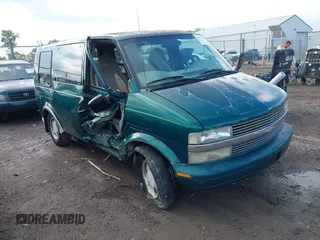 1999 Chevrolet Astro Cargo YF7 z VIN 1GBDM19W7XB184567, wystawiony jako IAAI lot #42422713 z przebiegiem 235 859 mil mil oraz . Historia ofert i sprzedaży dostępna na DreamBid. Obrazek 1.