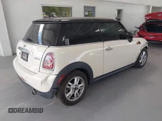 2012 MINI Hardtop with VIN WMWSU3C59CT541943, listed as a IAAI auction lot 42107901 with 139,230 mi miles and . Bid and sale history available at DreamBid. Image 4.