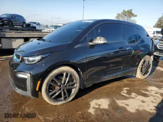 2018 BMW i3 with VIN WBY7Z4C56JVD97318, listed as a Copart auction lot 44972625 with 0 mi miles and Salvage Title. Bid and sale history available at carsss.com. Image 1.