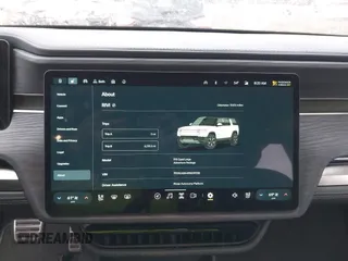 2024 Rivian R1S Adventure z VIN 7PDSGABA4RN039358, wystawiony jako IAAI lot #41824503 z przebiegiem 15 656 mil mil oraz . Historia ofert i sprzedaży dostępna na DreamBid. Obrazek 17.