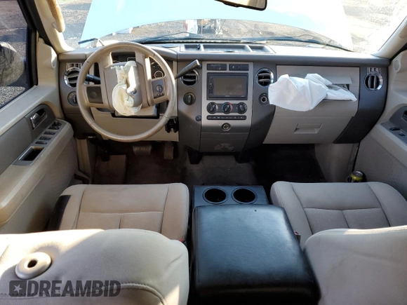 2011 Ford Expedition XL z VIN 1FMJU1G53BEF21649, wystawiony jako Copart lot #84542364 z przebiegiem 175 320 mil mil oraz Szkoda całkowita • Salvage title. Historia ofert i sprzedaży dostępna na DreamBid. Obrazek 8.