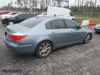 2011 Hyundai Genesis with VIN KMHGC4DF4BU120127, listed as a IAAI auction lot 41625876 with 189,421 mi miles. Bid and sale history available at carsss.com. Image 4.