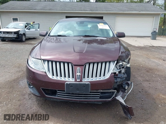 2009 Lincoln MKS z VIN 1LNHM93R09G612169, wystawiony jako IAAI lot #42126437 z przebiegiem 158 393 mil mil oraz . Historia ofert i sprzedaży dostępna na DreamBid. Obrazek 13.