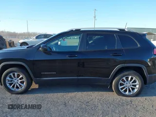 2020 Jeep Cherokee Latitude with VIN 1C4PJMCB7LD625377, listed as a IAAI auction lot 41584829 with 95,895 mi miles. Bid and sale history available at carsss.com. Image 13.