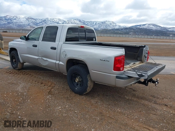 2008 Dodge Dakota SLT with VIN 1D7HW48N18S562245, listed as a IAAI auction lot 40939208 with 230,571 mi miles and . Bid and sale history available at DreamBid. Image 3.