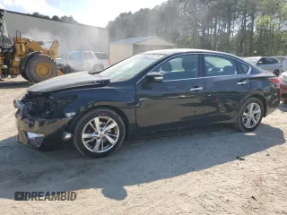 2015 Nissan Altima SV z VIN 1N4AL3AP8FC112339, wystawiony jako Copart lot #54941785 z przebiegiem 116 639 mil mil oraz Szkoda całkowita • Salvage title. Historia ofert i sprzedaży dostępna na DreamBid. Obrazek 1.