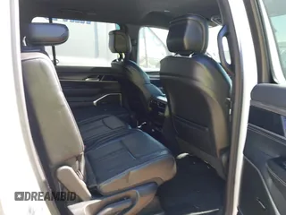 2023 Jeep Wagoneer Series II with VIN 1C4SJSBP3PS549170, listed as a IAAI auction lot 42227368 with 45,902 mi miles and . Bid and sale history available at DreamBid. Image 8.