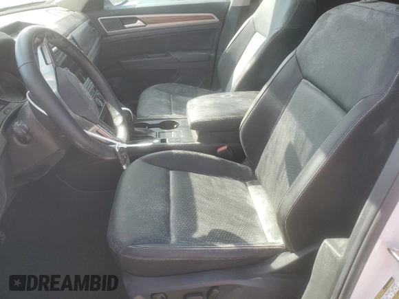 2021 Volkswagen Atlas SE z VIN 1V2DP2CAXMC525244, wystawiony jako Copart lot #80986114 z przebiegiem Nie podano mil oraz Nie do naprawy • Non repairable. Historia ofert i sprzedaży dostępna na DreamBid. Obrazek 7.