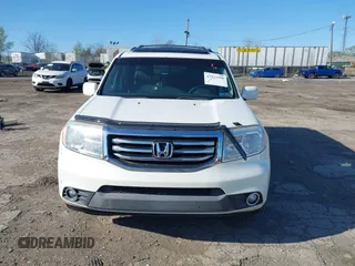 2012 Honda Pilot Touring with VIN 5FNYF4H98CB057659, listed as a IAAI auction lot 41927990 with 140,000 mi miles. Bid and sale history available at carsss.com. Image 12.