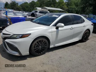 2021 Toyota Camry XSE z VIN 4T1K61AK8MU413470, wystawiony jako Copart lot #56568705 z przebiegiem 103 321 mil mil oraz Szkoda całkowita • Salvage title. Historia ofert i sprzedaży dostępna na DreamBid. Obrazek 1.