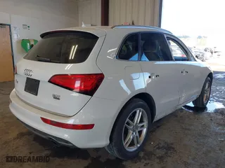 2015 Audi Q5 Premium Plus with VIN WA1DGAFP2FA130155, listed as a IAAI auction lot 41699314 with 118,377 mi miles. Bid and sale history available at carsss.com. Image 4.
