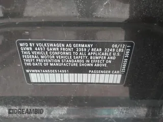 2013 Volkswagen CC R-Line z VIN WVWBN7AN5DE514951, wystawiony jako IAAI lot #42056158 z przebiegiem 108 119 mil mil oraz . Historia ofert i sprzedaży dostępna na DreamBid. Obrazek 9.