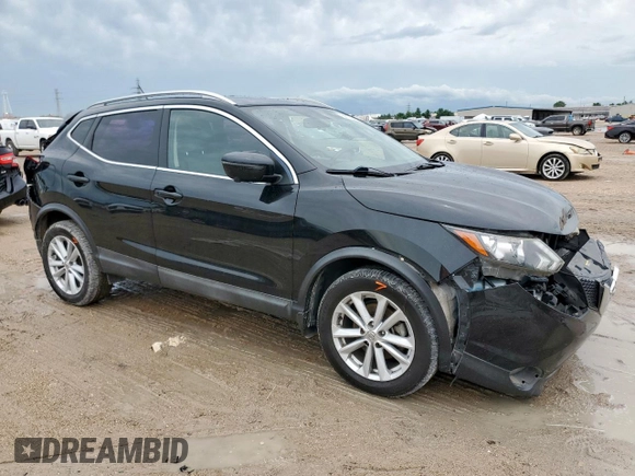 2017 Nissan Rogue SV z VIN JN1BJ1CP0HW008308, wystawiony jako Copart lot #58778515 z przebiegiem 80 075 mil mil oraz Szkoda całkowita • Salvage title. Historia ofert i sprzedaży dostępna na DreamBid. Obrazek 4.