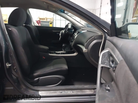 2013 Nissan Altima SV with VIN 1N4AL3AP0DN438198, listed as a IAAI auction lot 41267612 with 152,759 mi miles and . Bid and sale history available at DreamBid. Image 5.