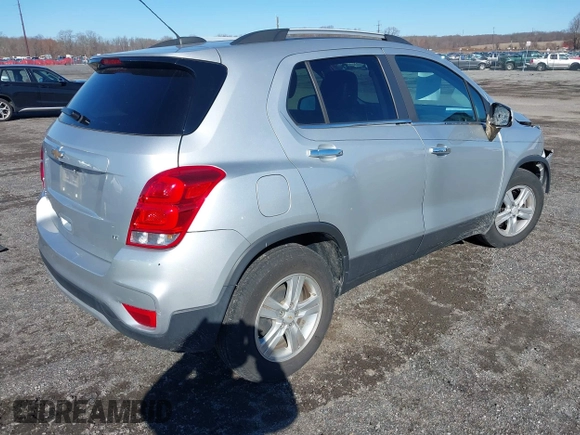 2020 Chevrolet Trax LT with VIN KL7CJLSB0LB029045, listed as a IAAI auction lot 41825272 with 59,149 mi miles and . Bid and sale history available at DreamBid. Image 4.