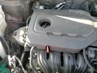 2019 Kia Sorento L with VIN 5XYPG4A36KG551251, listed as a Copart auction lot 84035255 with 93,491 mi miles and Salvage title. Bid and sale history available at DreamBid. Image 16.