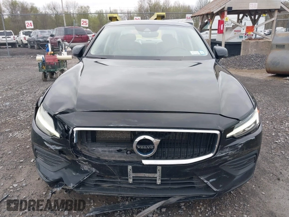 2019 Volvo S60 Momentum with VIN 7JRA22TK5KG018383, listed as a IAAI auction lot 42146289 with 111,227 mi miles. Bid and sale history available at carsss.com. Image 12.