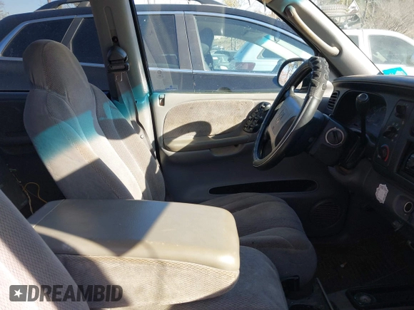 2000 Dodge Dakota Sport with VIN 1B7GL2AX0YS688465, listed as a IAAI auction lot 41341012 with 283,467 mi miles and . Bid and sale history available at DreamBid. Image 5.