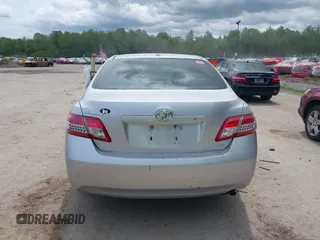 2010 Toyota Camry z VIN 4T4BF3EKXAR073360, wystawiony jako IAAI lot #42398755 z przebiegiem 263 278 mil mil oraz . Historia ofert i sprzedaży dostępna na DreamBid. Obrazek 15.