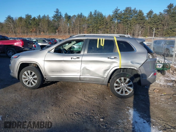 2017 Jeep Cherokee Overland z VIN 1C4PJMJS2HW599477, wystawiony jako IAAI lot #41335748 z przebiegiem 165 330 mil mil oraz . Historia ofert i sprzedaży dostępna na DreamBid. Obrazek 15.