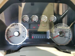 2008 Ford F-250 XL z VIN 1FTSW21R98ED16222, wystawiony jako Copart lot #58410105 z przebiegiem 223 806 mil mil oraz Szkoda całkowita • Salvage title. Historia ofert i sprzedaży dostępna na DreamBid. Obrazek 9.