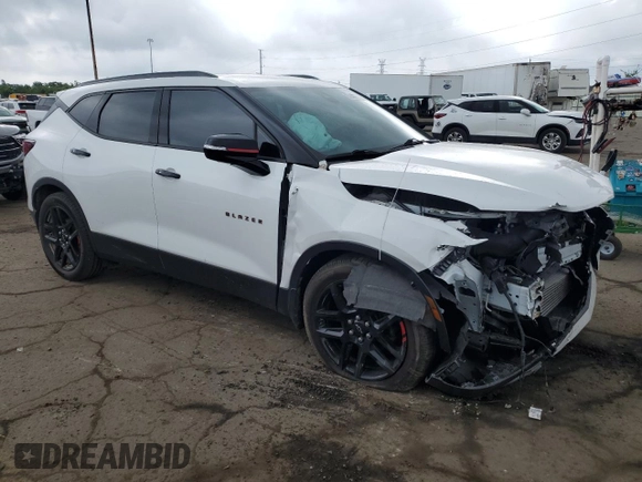 2021 Chevrolet Blazer LT z VIN 3GNKBJR4XMS529265, wystawiony jako Copart lot #63696144 z przebiegiem 76 123 mil mil oraz Szkoda całkowita • Salvage title. Historia ofert i sprzedaży dostępna na DreamBid. Obrazek 4.