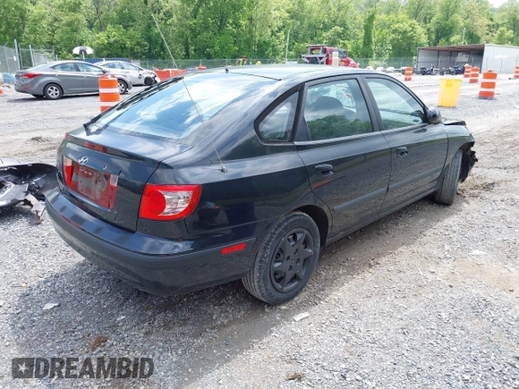 2005 Hyundai Elantra GLS z VIN KMHDN56D85U174761, wystawiony jako IAAI lot #42278313 z przebiegiem 168 242 mil mil oraz . Historia ofert i sprzedaży dostępna na DreamBid. Obrazek 4.